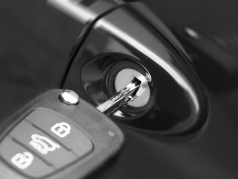 serrure porte voiture renault